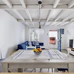 Chiarina's Spiti - Stylish & Peaceful In Old Town Semesterbostad
