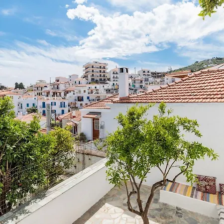 Chiarina's Spiti - Stylish & Peaceful In Old Town Ferienhaus *