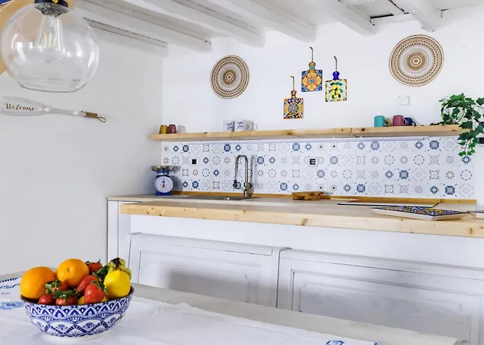 Chiarina's Spiti - Stylish & Peaceful In Old Town Case de vacanță