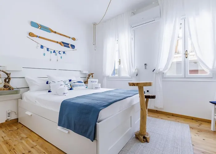 Chiarina's Spiti - Stylish & Peaceful In Old Town Skopelos