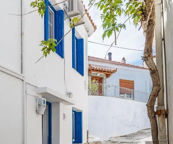 Chiarina's Spiti - Stylish & Peaceful In Old Town Skopelos
